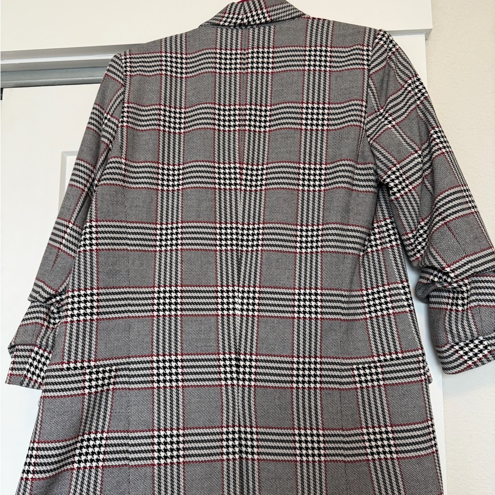 Madison Women's Plaid Blazer with Ruched Sleeves - Picture 5 of 5